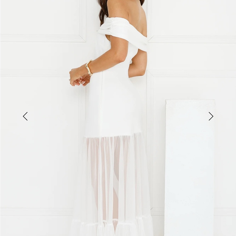 HELLO MOLLY White Moonbeam Reverie Off Shoulder Maxi Dress - Picture 2 of 3
